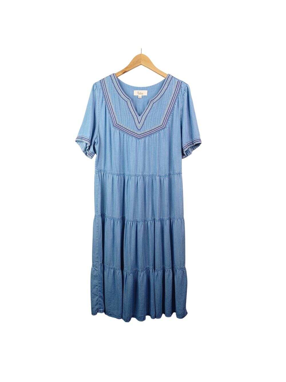Nurture by Westbound Chambray Tiered Midi Dress M‎ Blue Boho Coastal Cowgirl